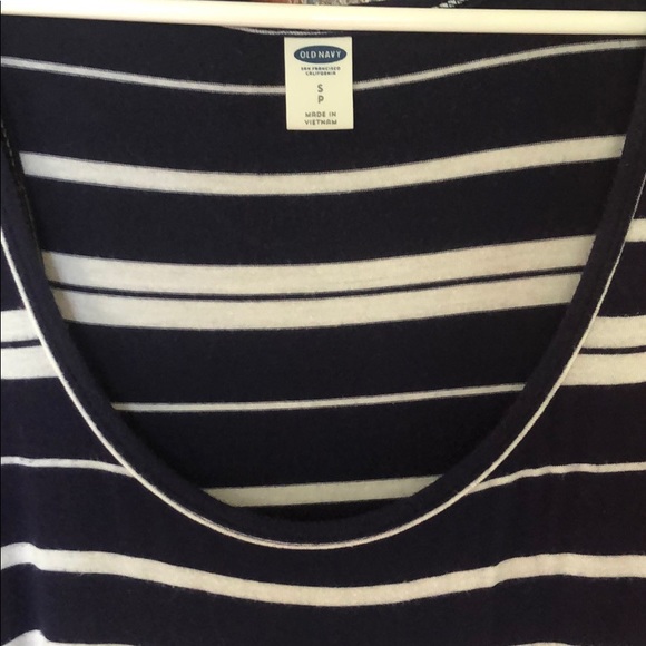 Old navy stripped maxi - Picture 2 of 3